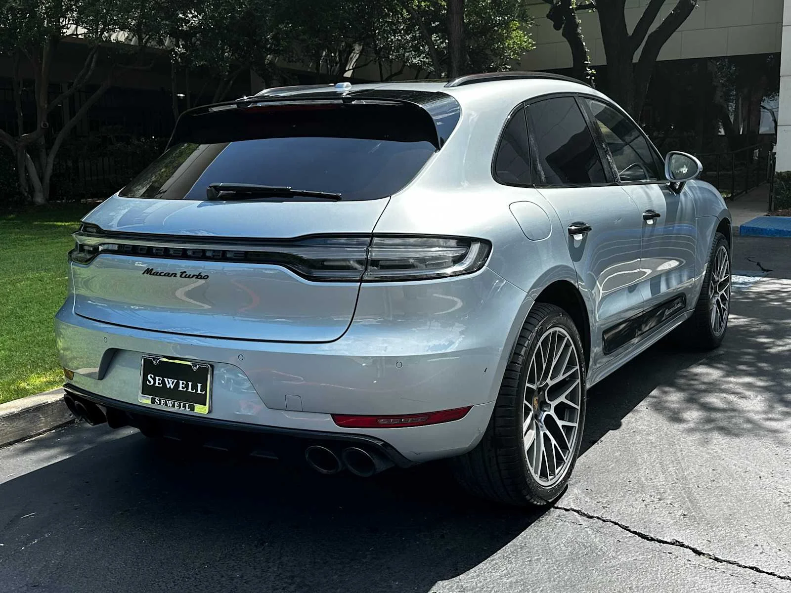 Used 2020  Porsche Turbo image 4