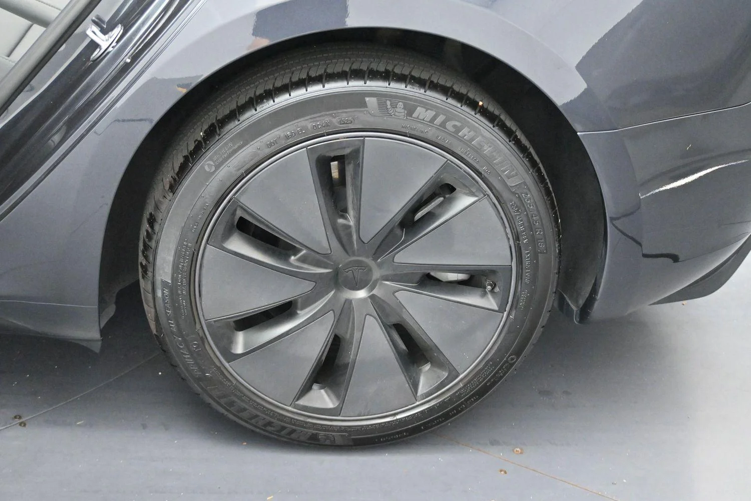 Used 2025 Black Tesla Long Range image 32
