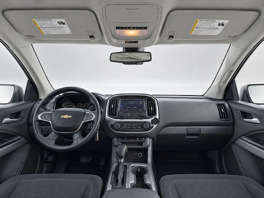 Used 2022 White Chevrolet LT image 12