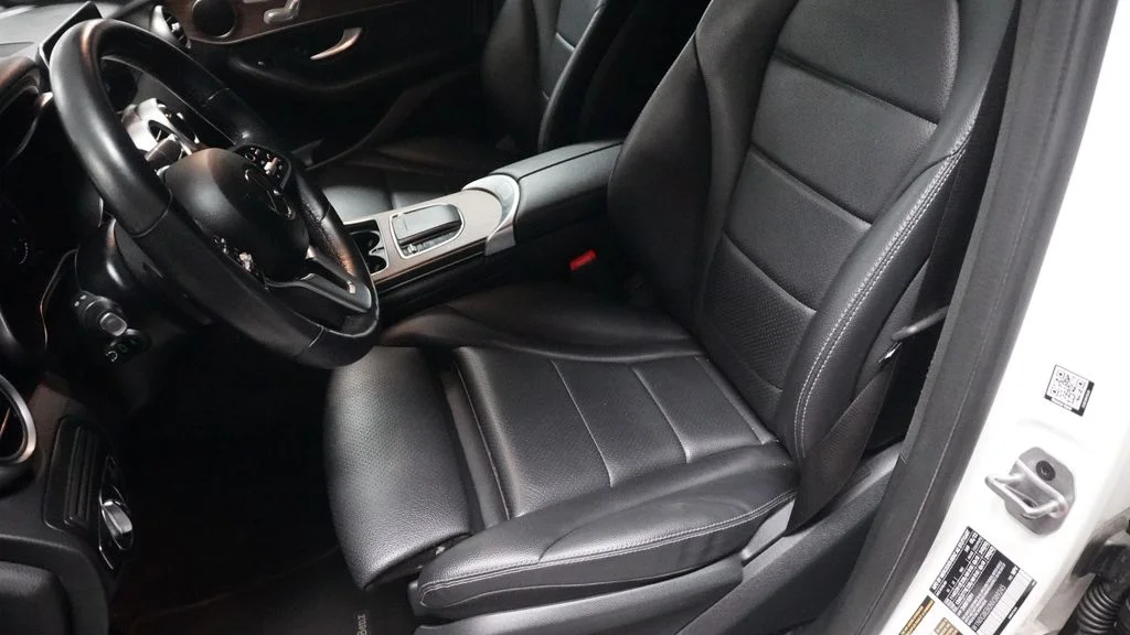 Certified Used 2022 White Mercedes-Benz GLC 300 image 27