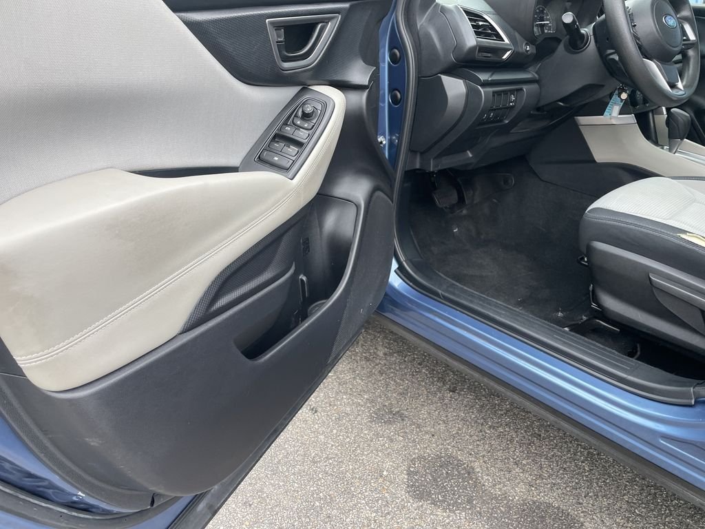 Used 2019 Blue Subaru Base image 11