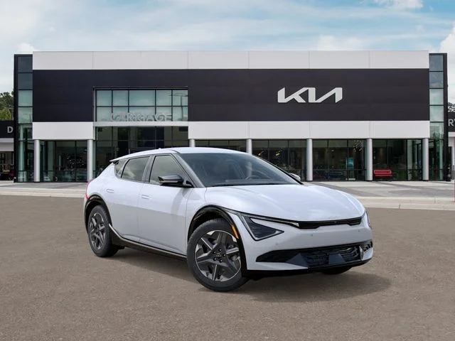 New 2026 White Kia Light image 8
