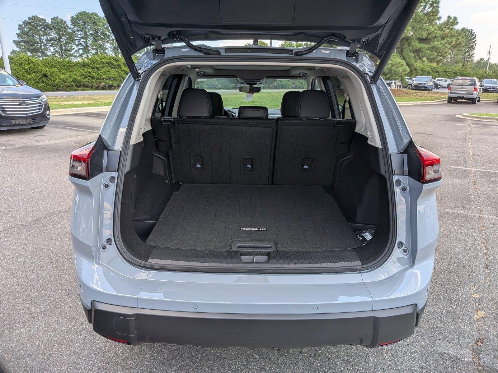 New 2026 Boulder Gray Pearl Nissan Dark Armor image 34