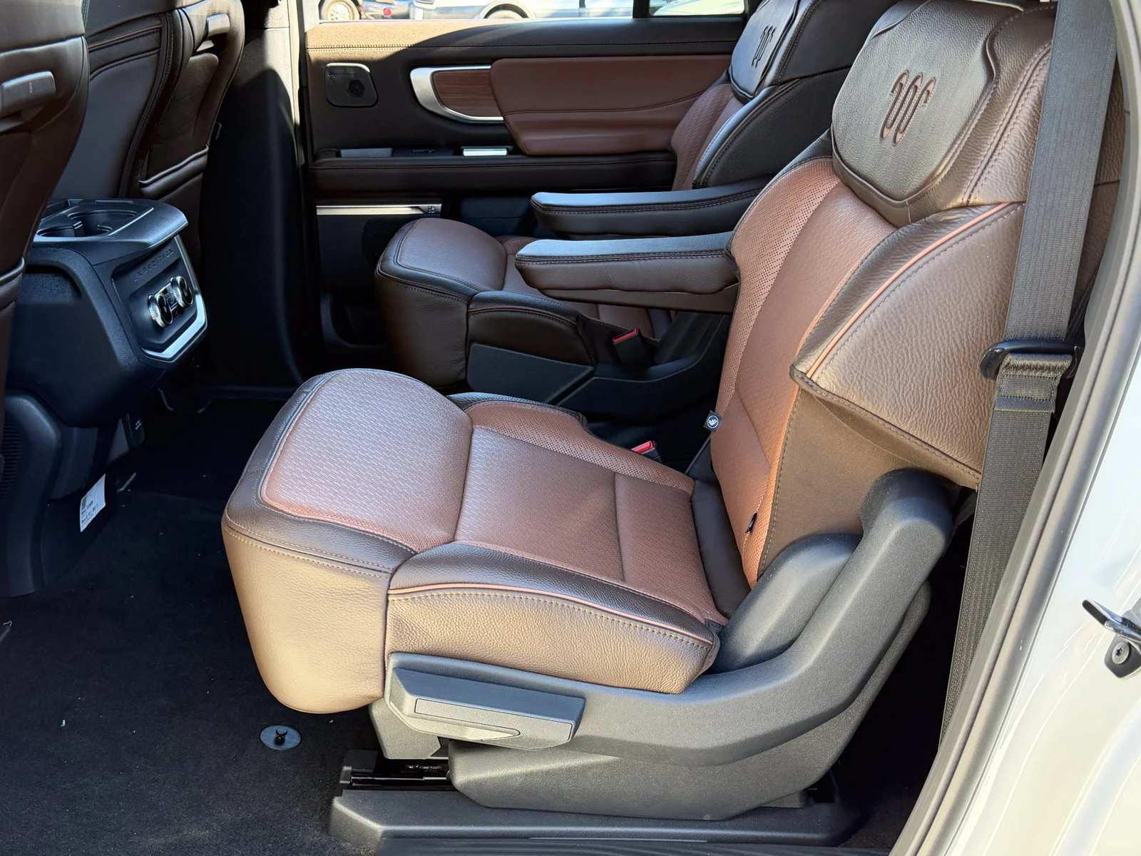 New 2027 Star White Metallic Tri-Coat Ford King Ranch image 21