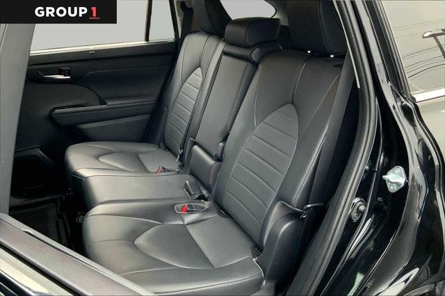 Certified Used 2021 MIDNIGHT BLACK METALLIC Toyota  image 21