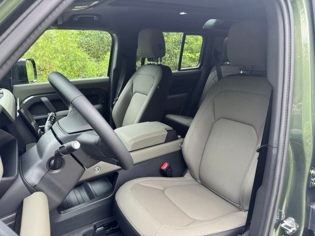 New 2026 Woolstone Green LAND ROVER X-Dynamic SE image 10