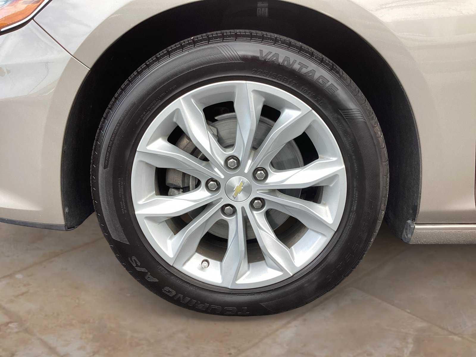 Used 2024 Mineral Gray Metallic Chevrolet 1LT image 31