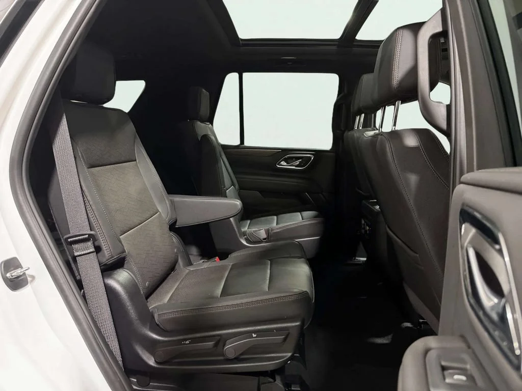 Used 2024 Summit White Chevrolet High Country image 28