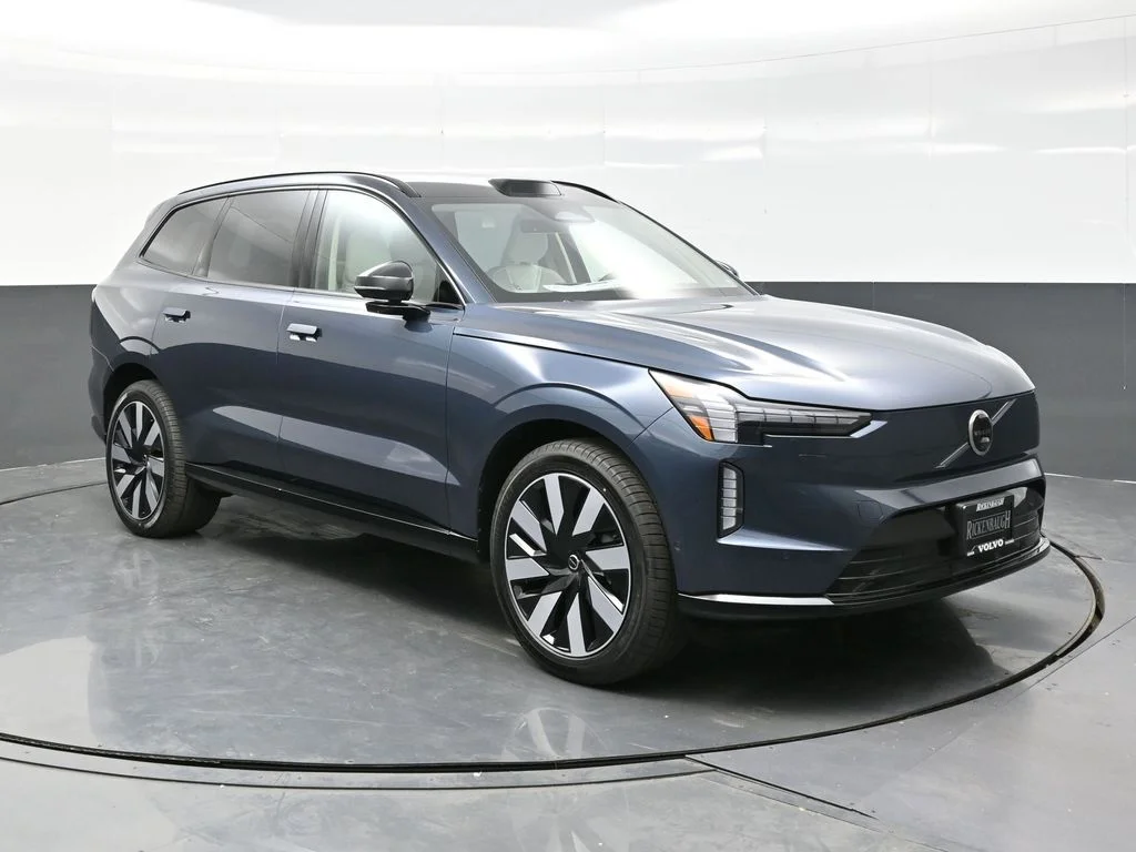 2025 Volvo EX90 Twin Motor Performance Ultra 7-Seater's photo