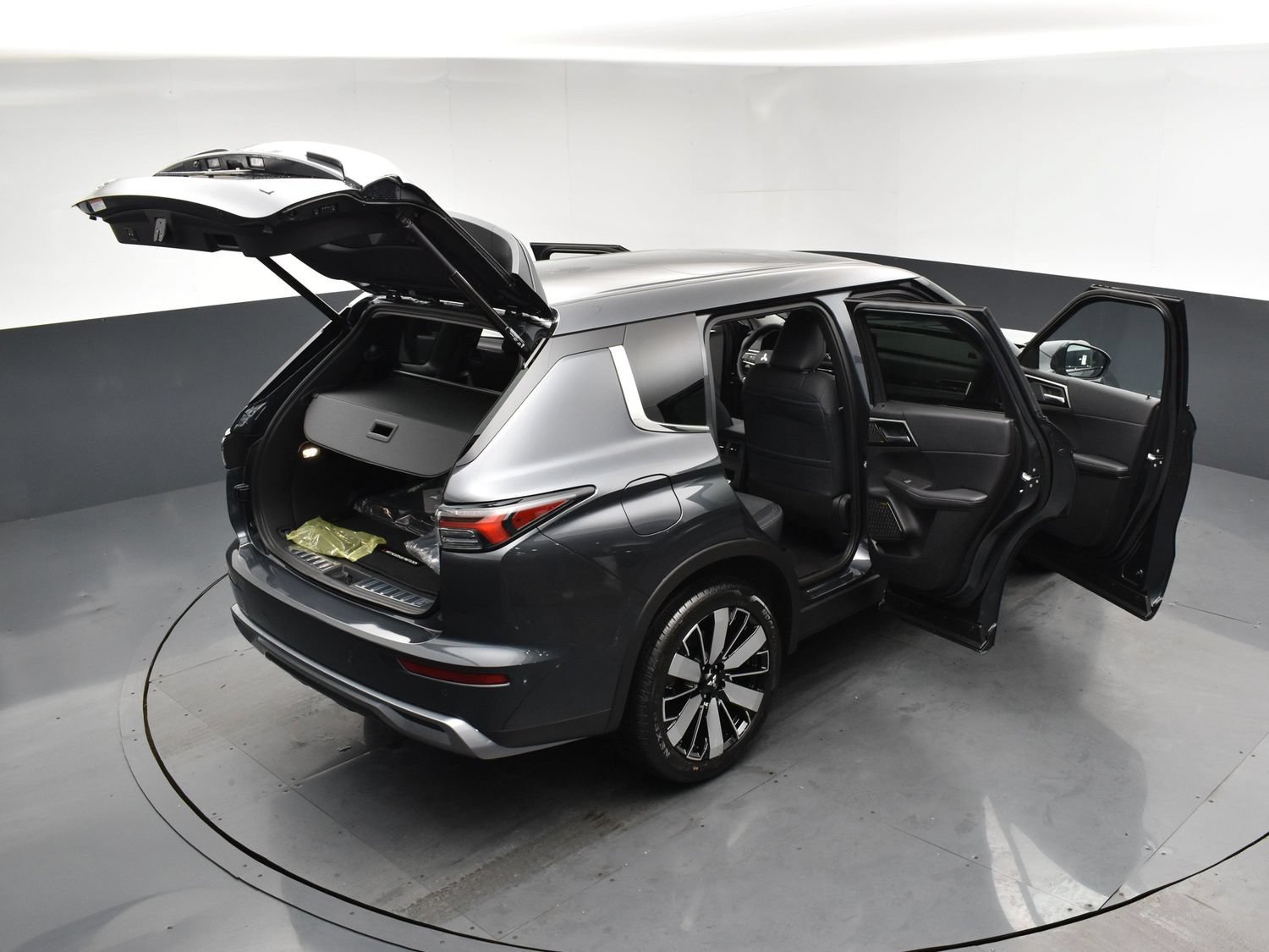 New 2026 Graphite Gray Mitsubishi SE 1.5T 2WD image 29