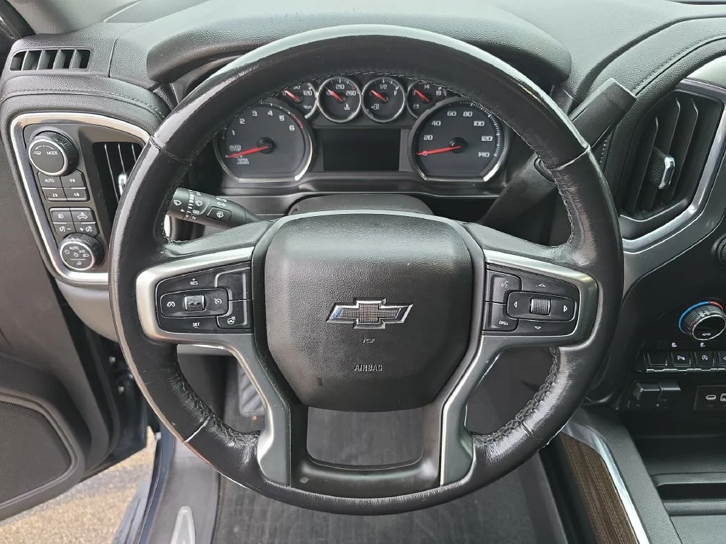 Used 2021 Gray Chevrolet RST image 25