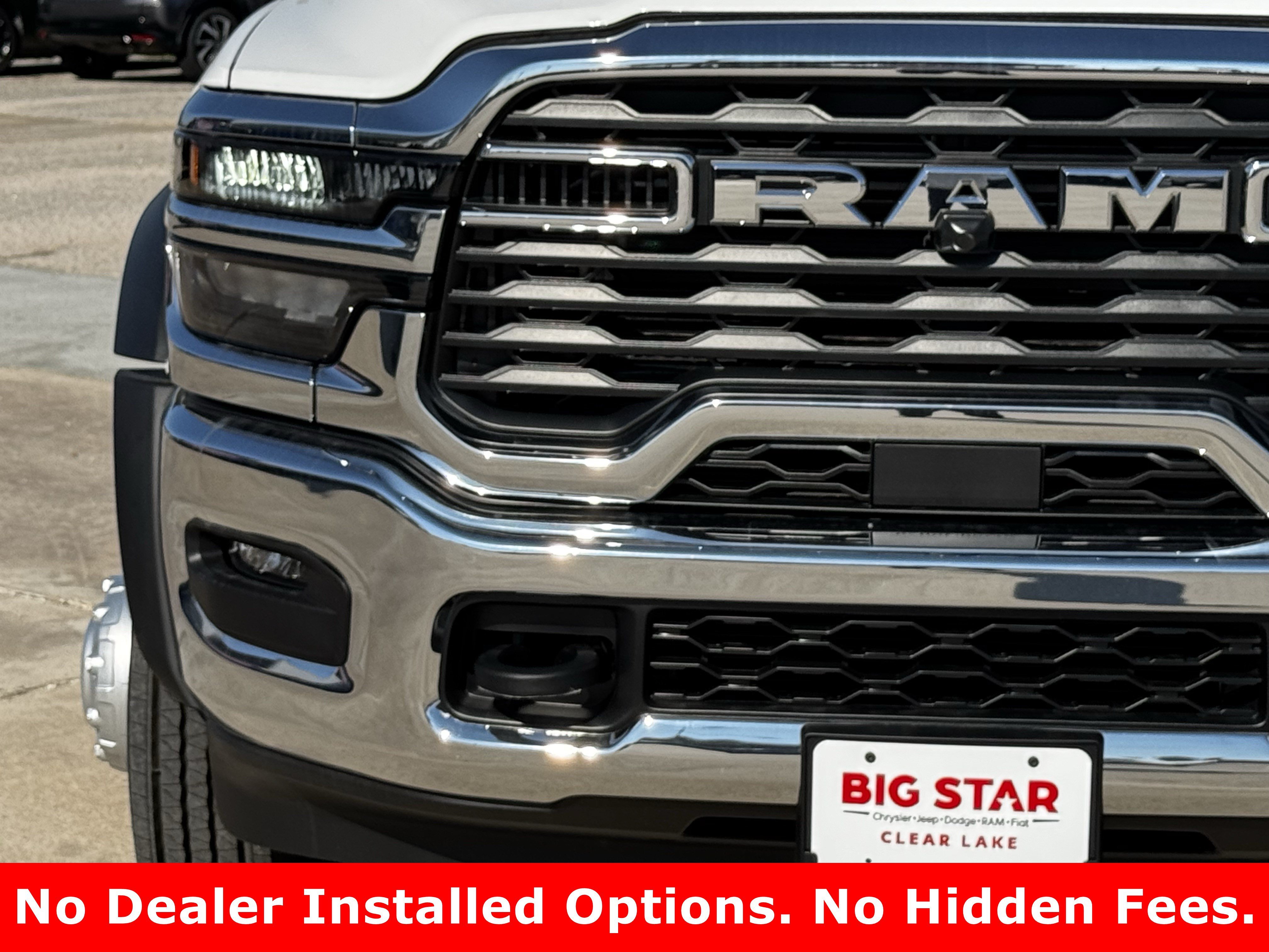 New 2026 Bright White Clear-Coat Exterior Paint RAM Big Horn image 5