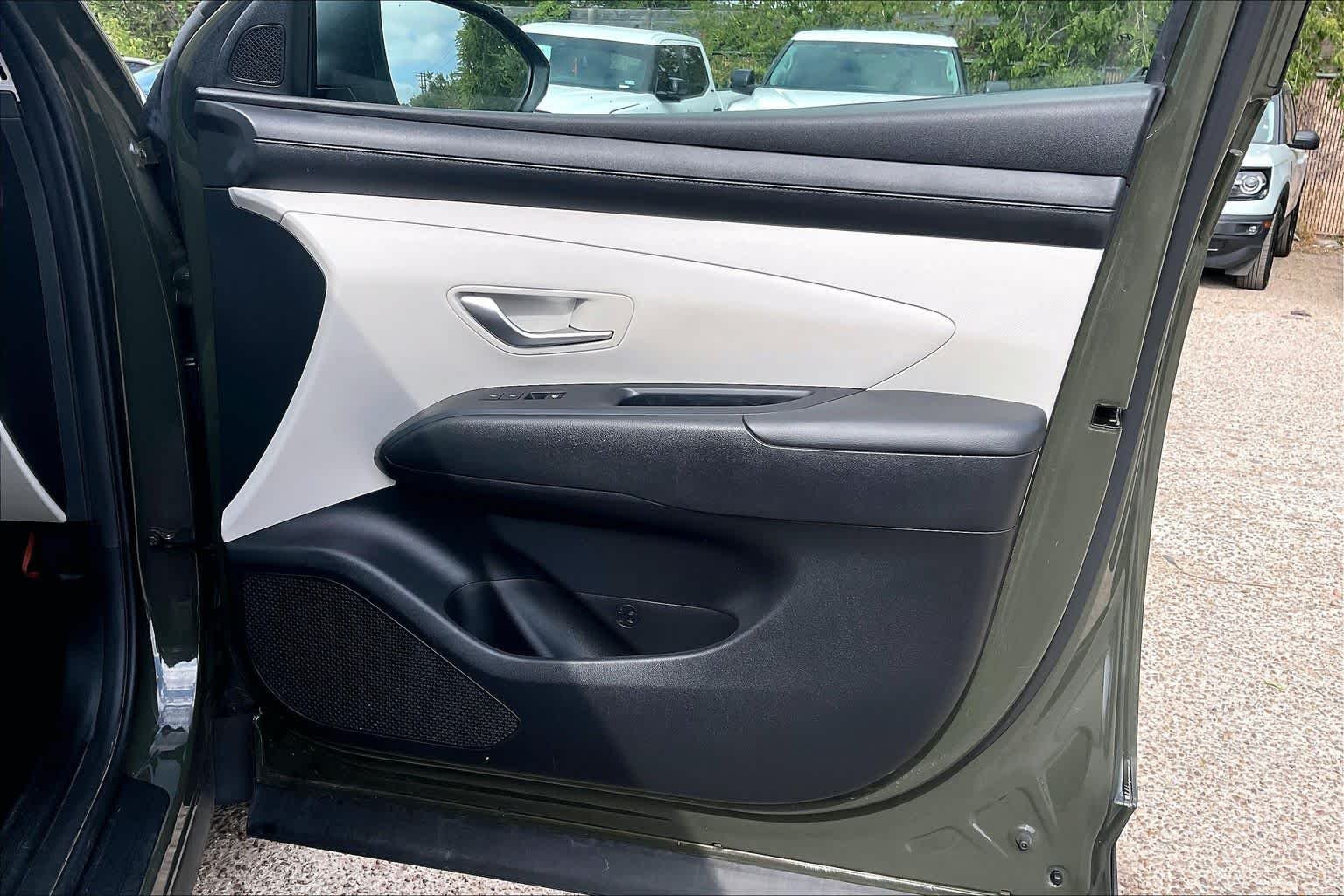 Used 2025 Rockwood Green Hyundai SEL image 23