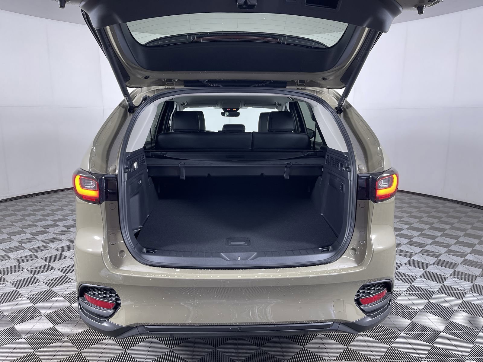 New 2026 Zircon Sand Metallic Mazda SC image 23