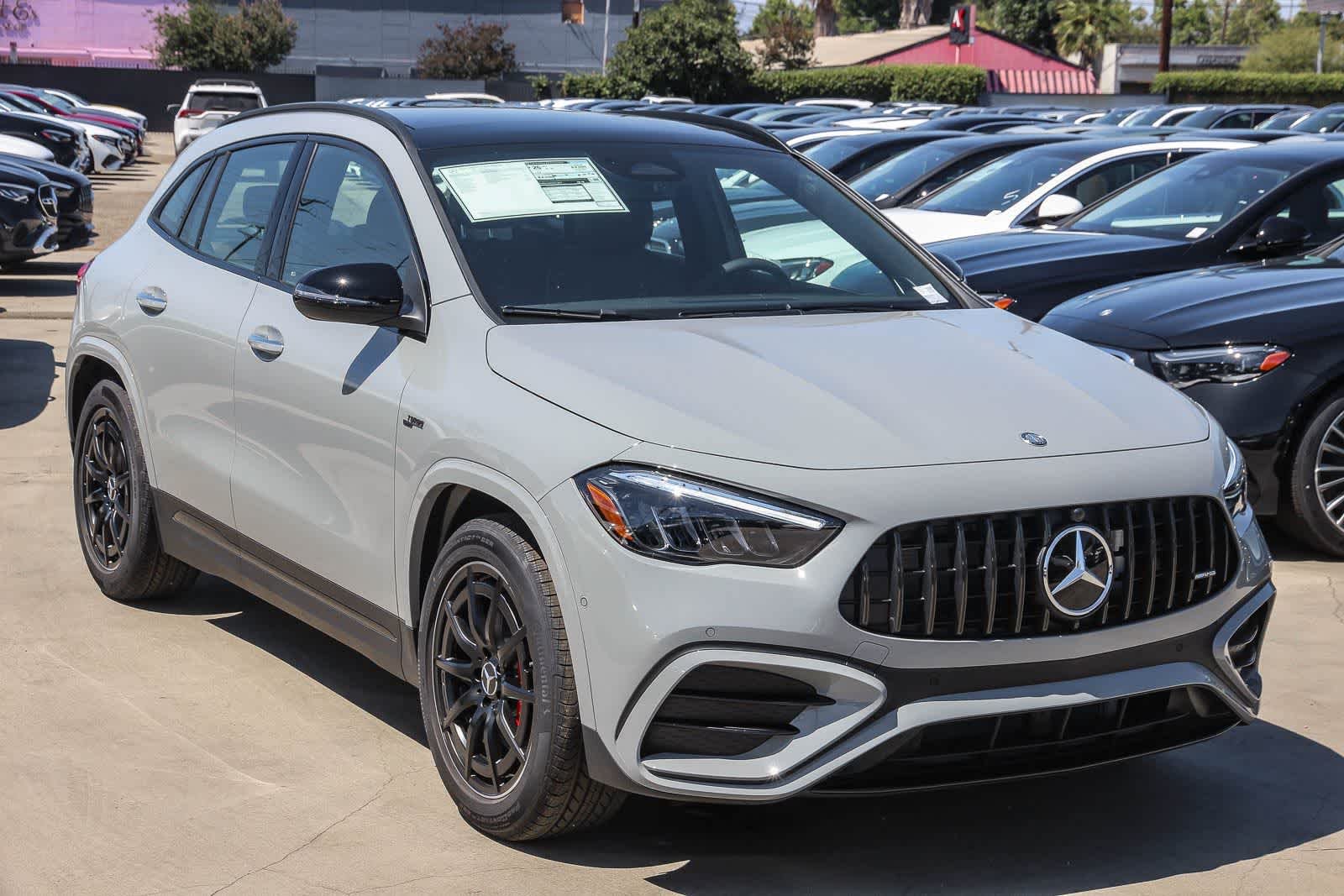 New 2026 MANUFAKTUR Alpine Grey Mercedes-Benz AMG® GLA 35 image 3