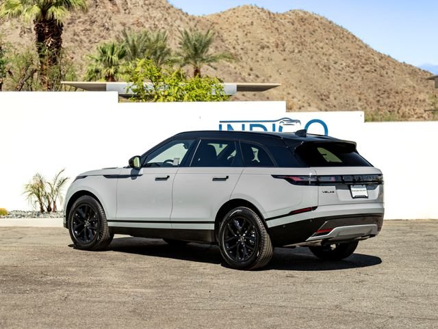 New 2026 Arroios Grey Land Rover Dynamic SE image 9