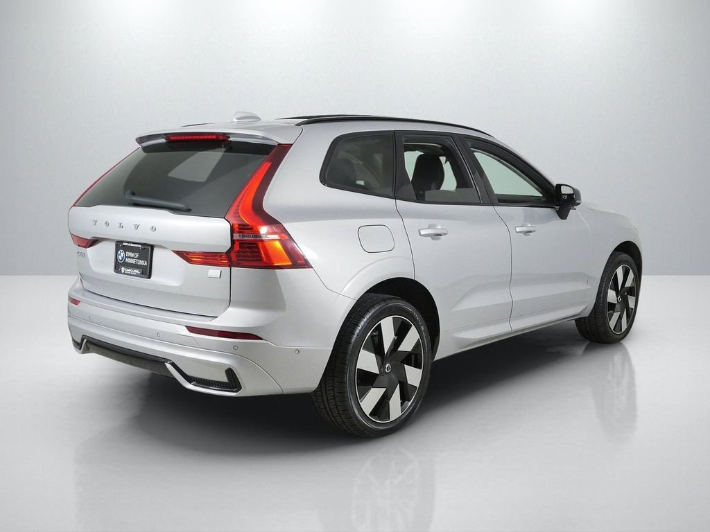 Used 2023 Silver Volvo Ultimate image 10