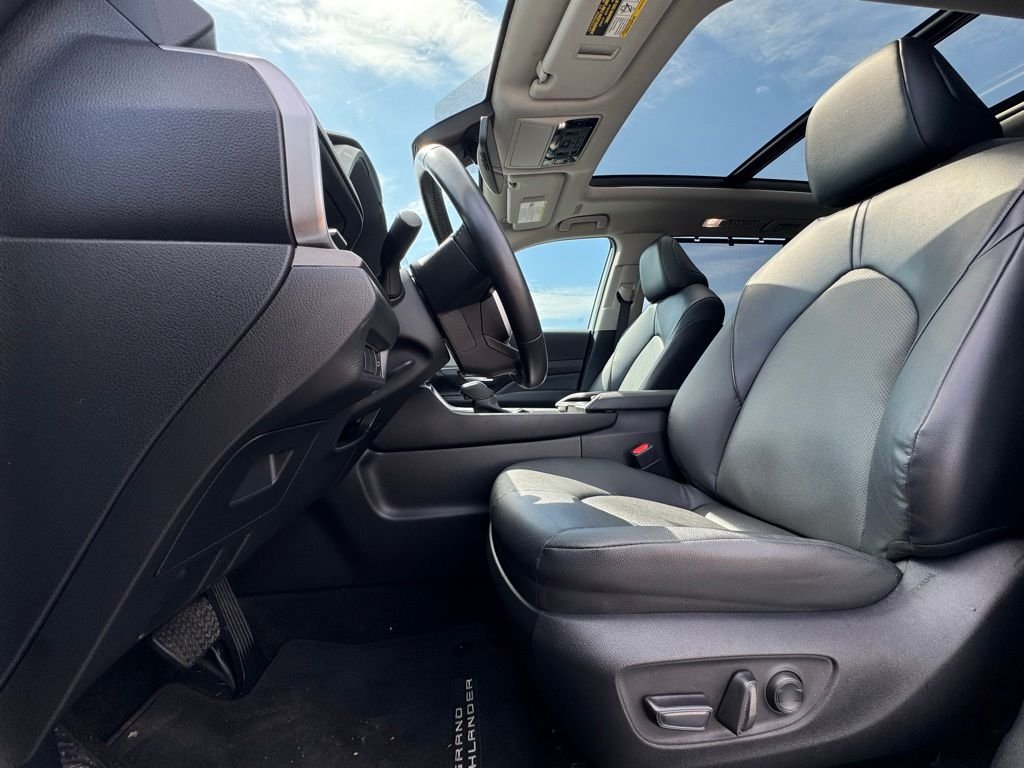 Used 2024 Silver Toyota XLE image 19
