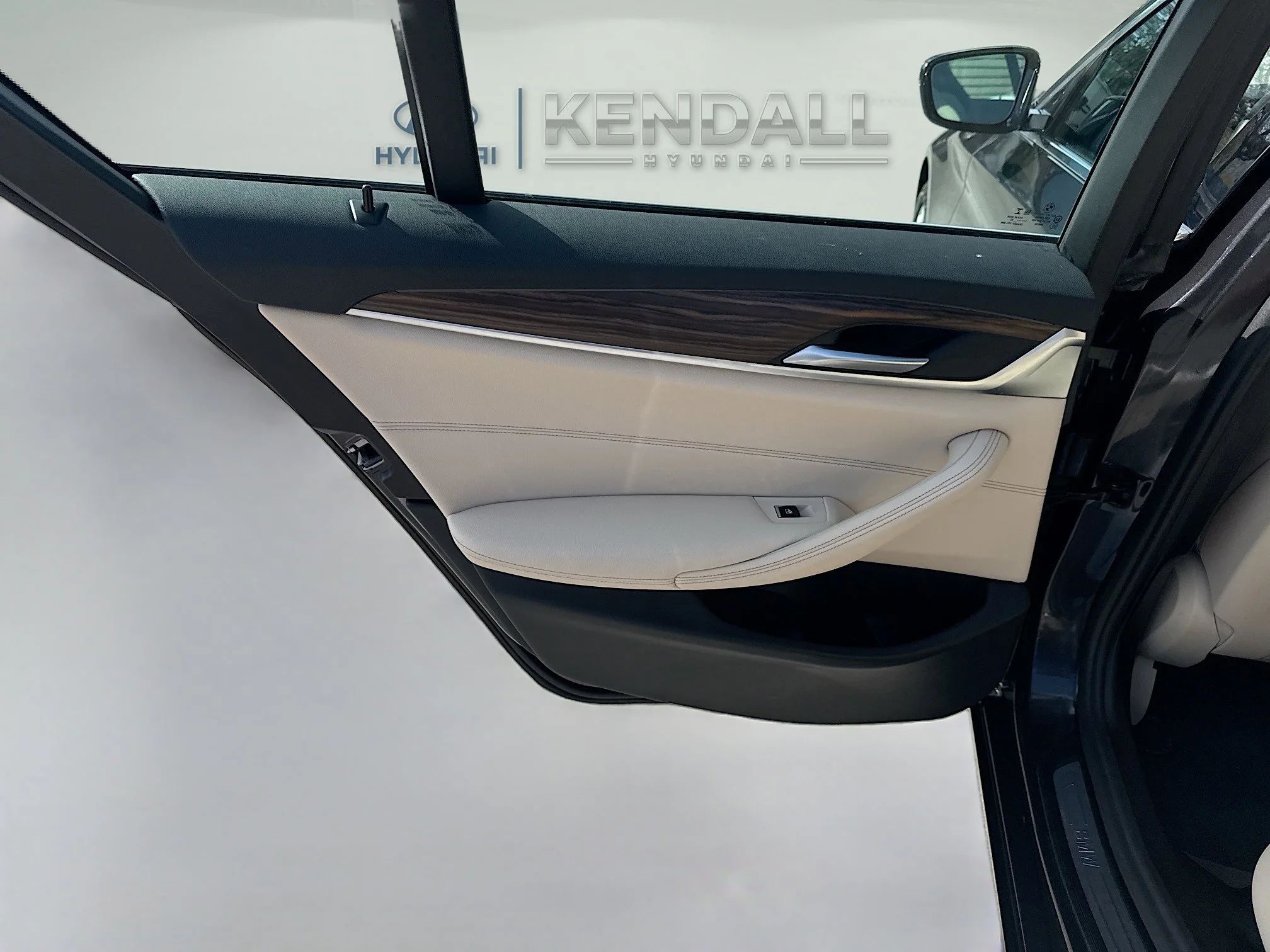 2022 BMW 5 Series 530i - Photo 24