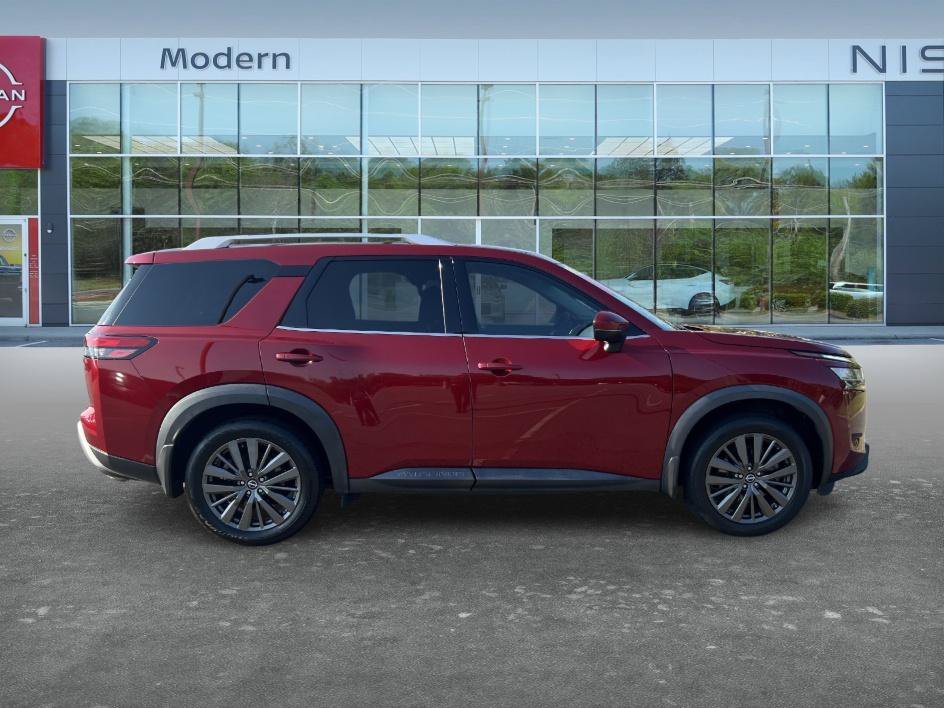 Used 2022 Scarlet Ember Tintcoat Nissan SL image 4