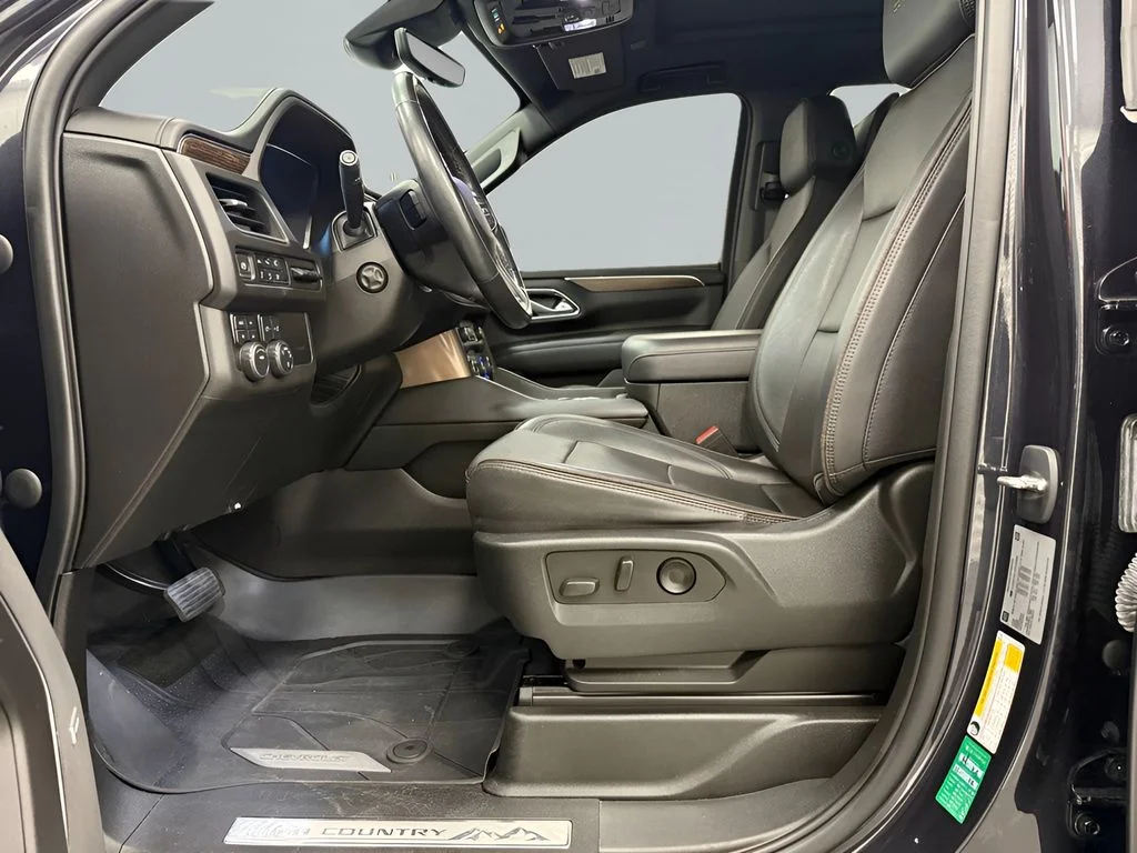 Used 2023 Gray Chevrolet High Country image 13