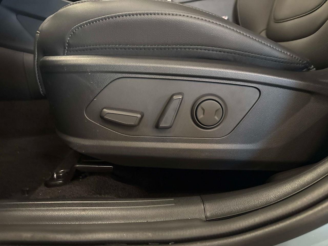 New 2026 Blue Stone Hyundai SEL AWD image 52