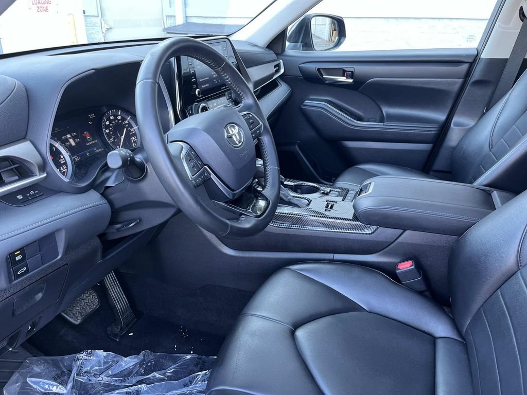 Used 2021 Blue Toyota XLE image 31