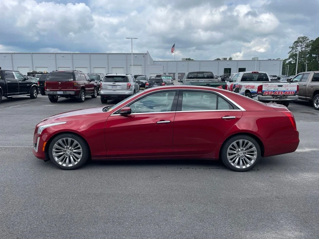 Used 2014 Red Cadillac 3.6L Luxury image 4