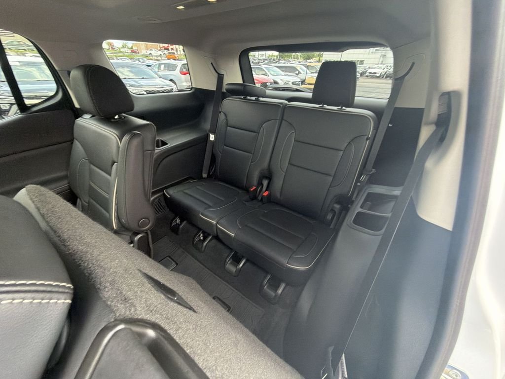 Used 2023 White GMC Denali image 23