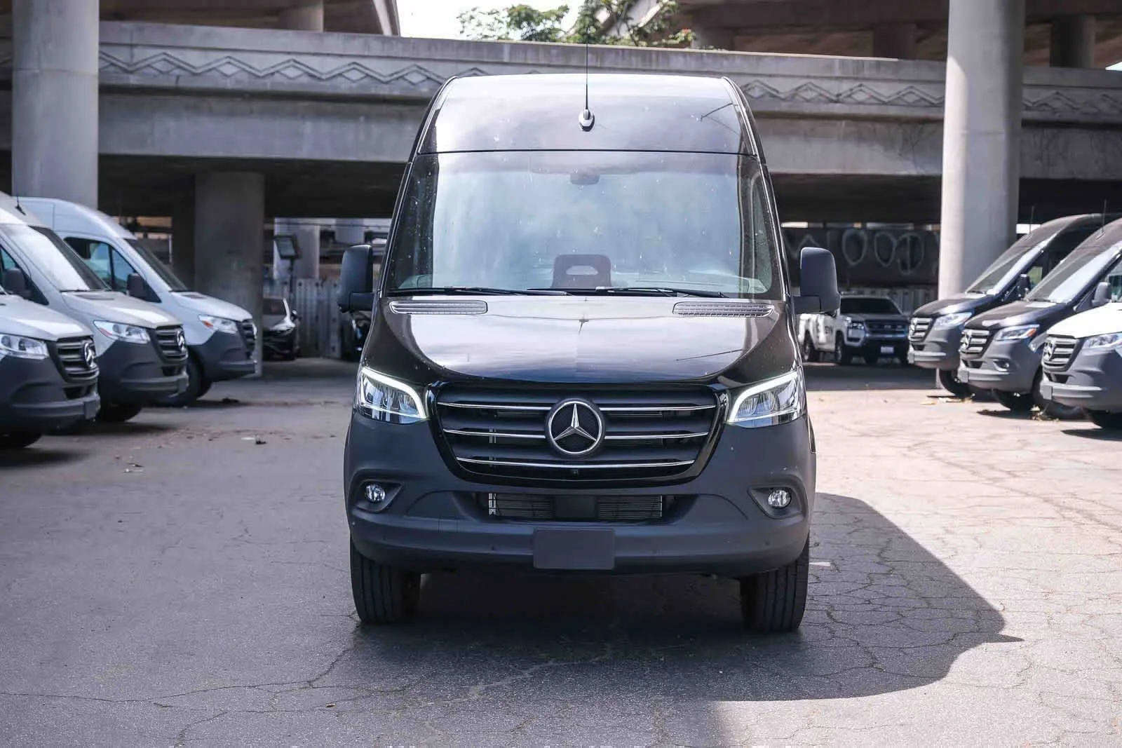New 2026 Obsidian Black Metallic Mercedes-Benz Passenger 170WB High Roof RWD 2.0L I4 Diesel Turbo image 2