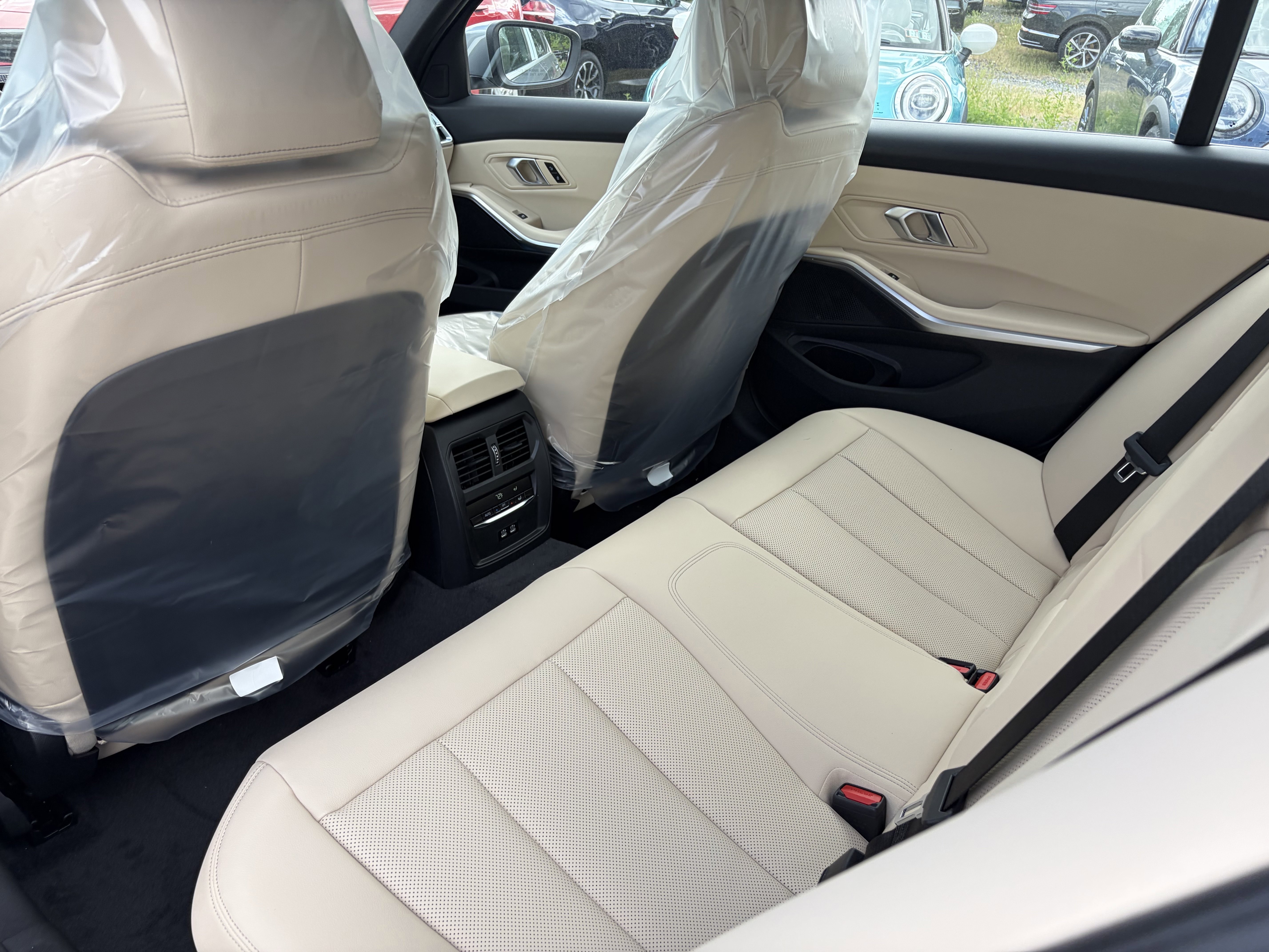 New 2026 Skyscraper Grey Metallic BMW 330i xDrive image 15