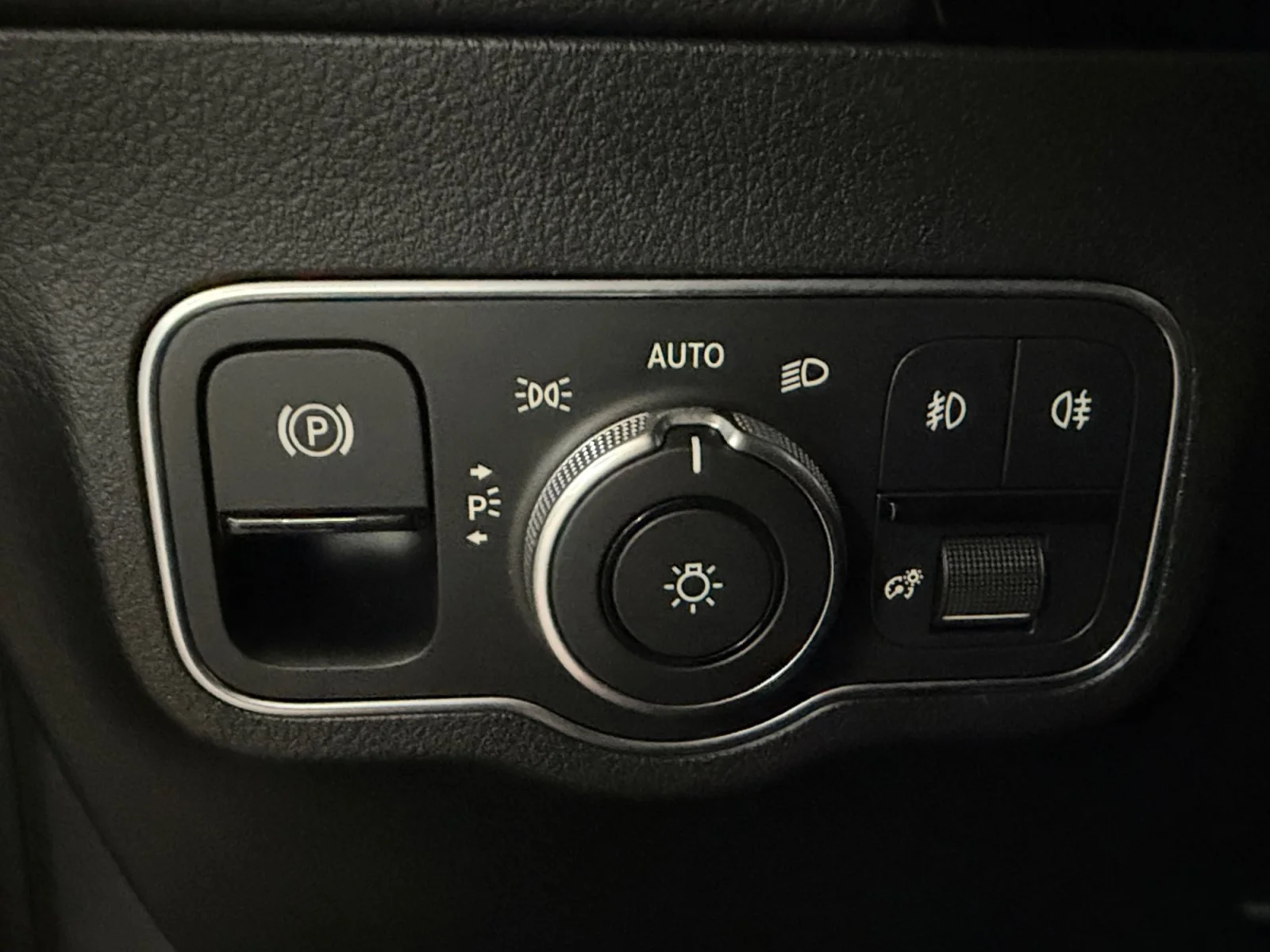 Certified Used 2025 Black Mercedes-Benz GLA 250 image 22