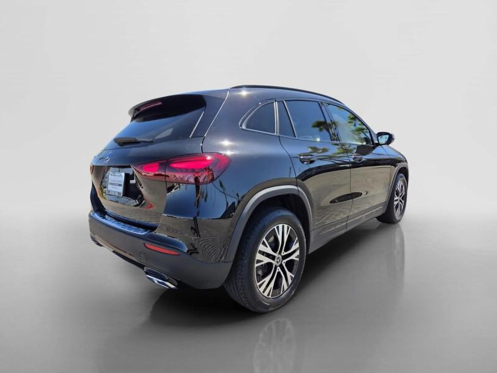 Used 2026 Cosmos Black Metallic Mercedes-Benz GLA 250 image 5