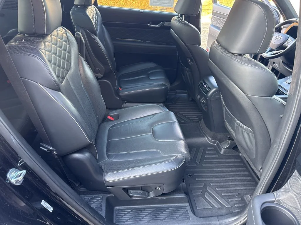 Used 2020 Black Hyundai Limited image 26