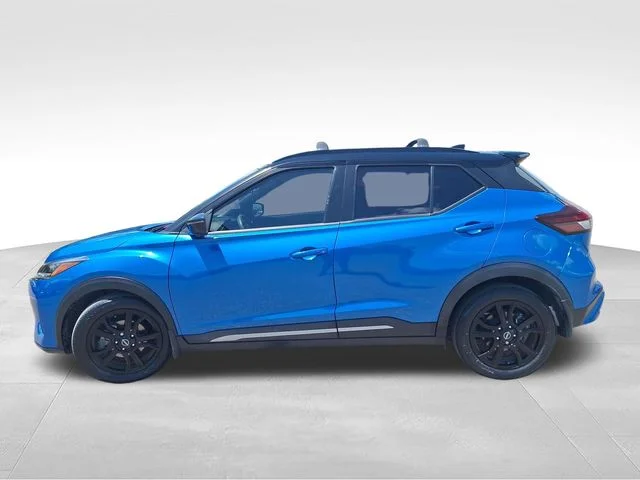 Used 2023 Blue Nissan SR image 5