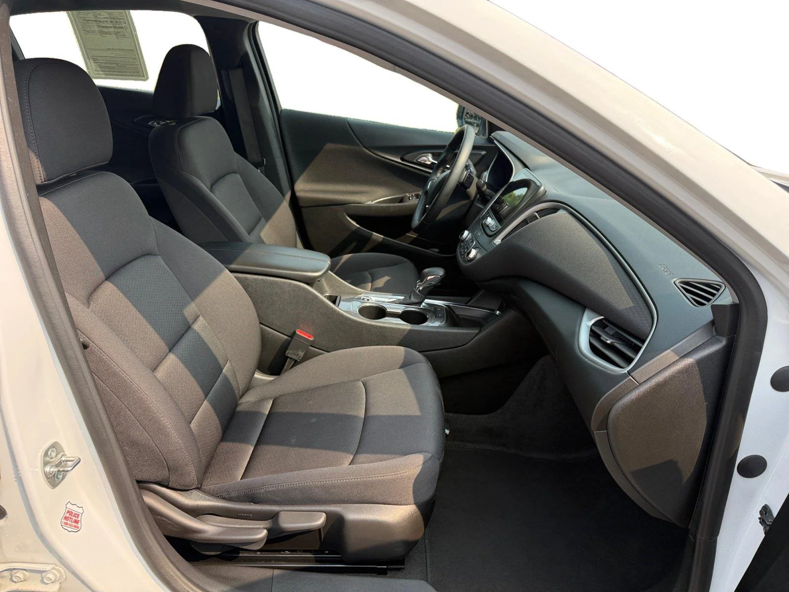 Used 2024 Summit White Chevrolet 1LT image 24