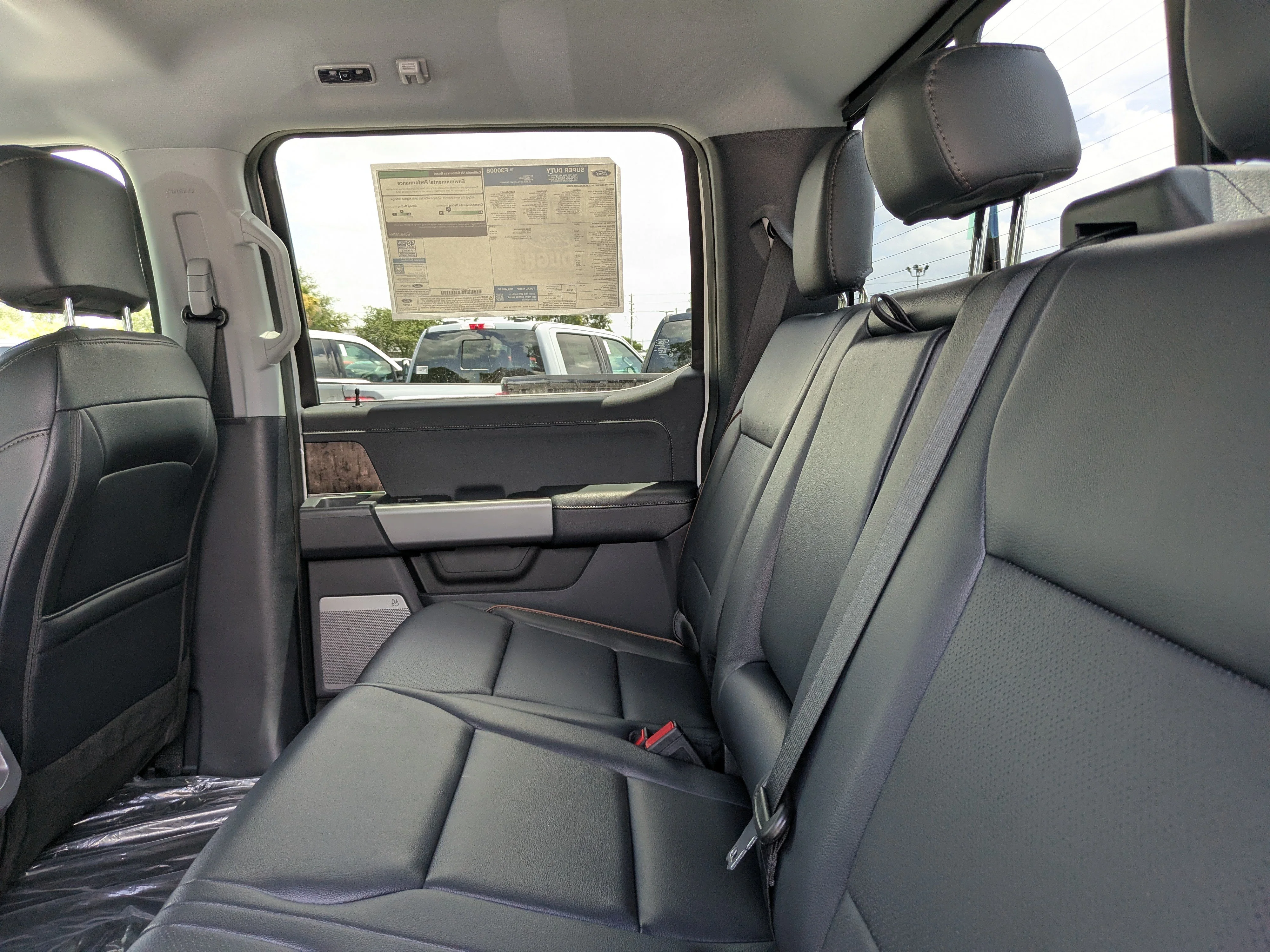 New 2026 Star White Metallic Tri-Coat Ford F-250® Lariat® image 17