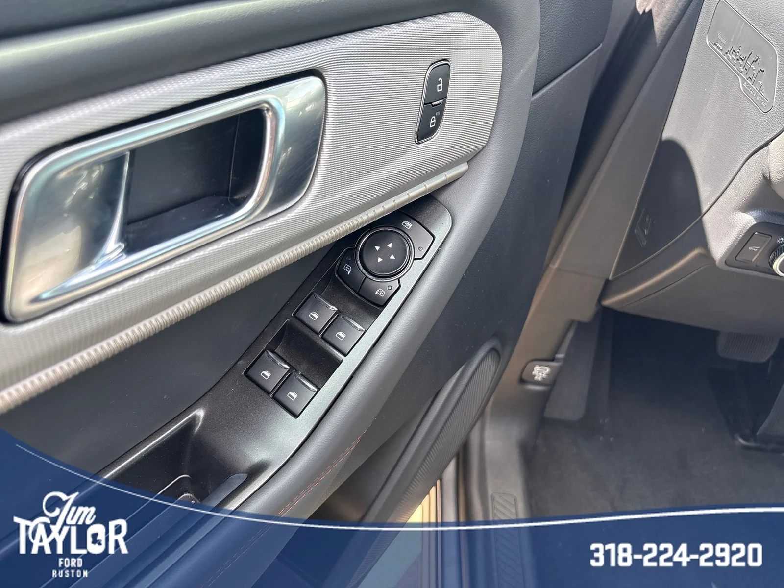 2026 Ford Explorer Active - Photo 13