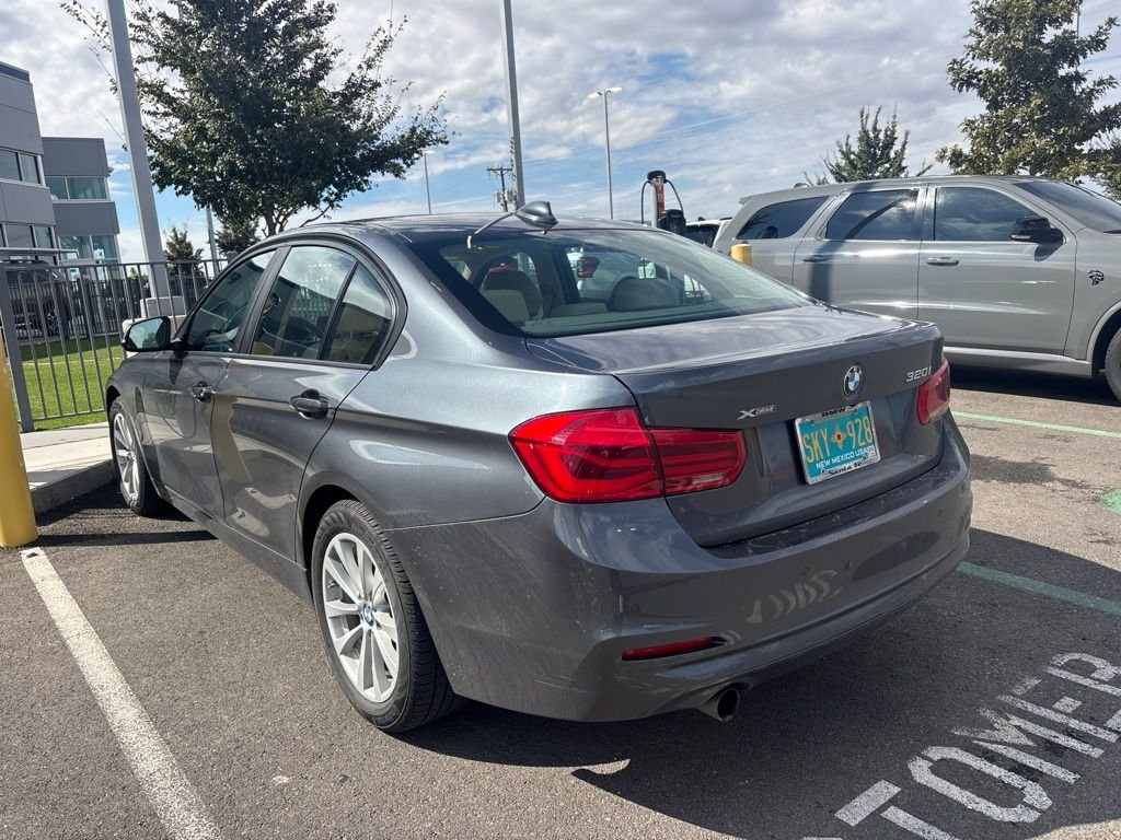 Used 2017 Gray BMW 320i xDrive image 6