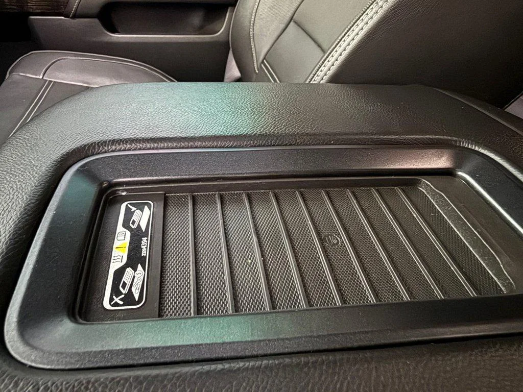 Used 2016 Onyx Black GMC DENALI image 21