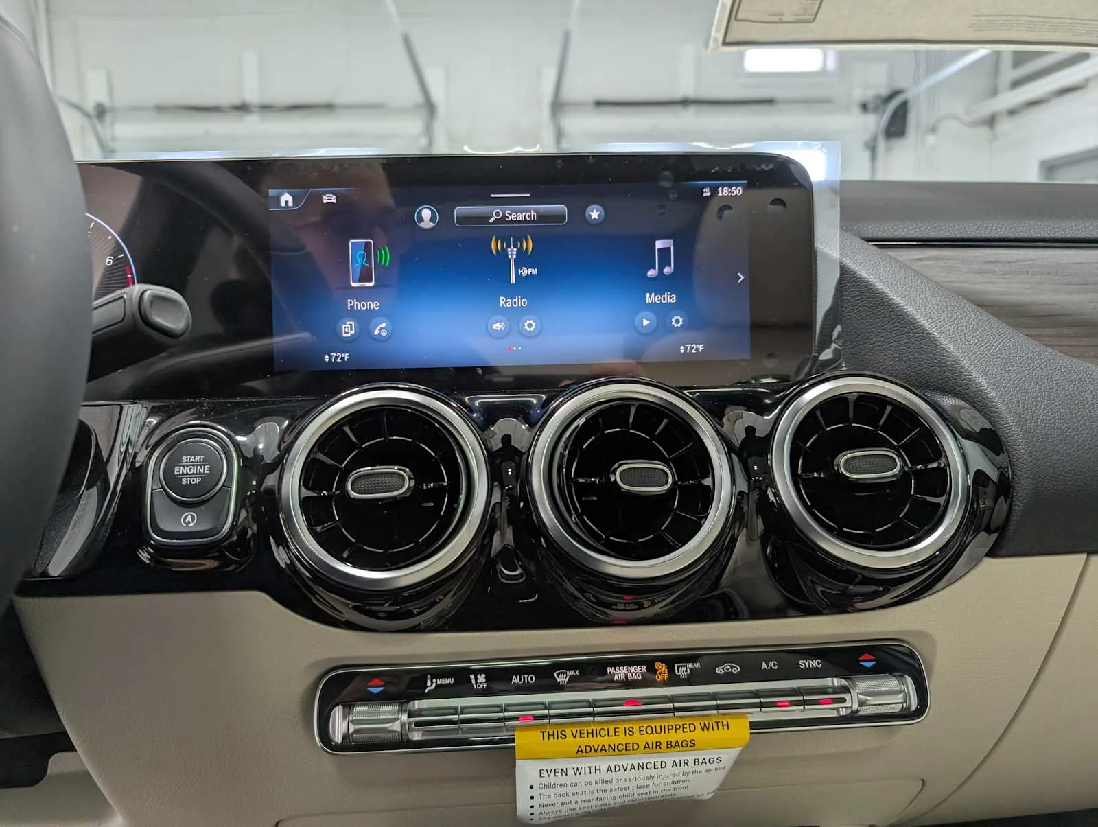 Used 2026 Polar White Mercedes-Benz GLA 250 image 29