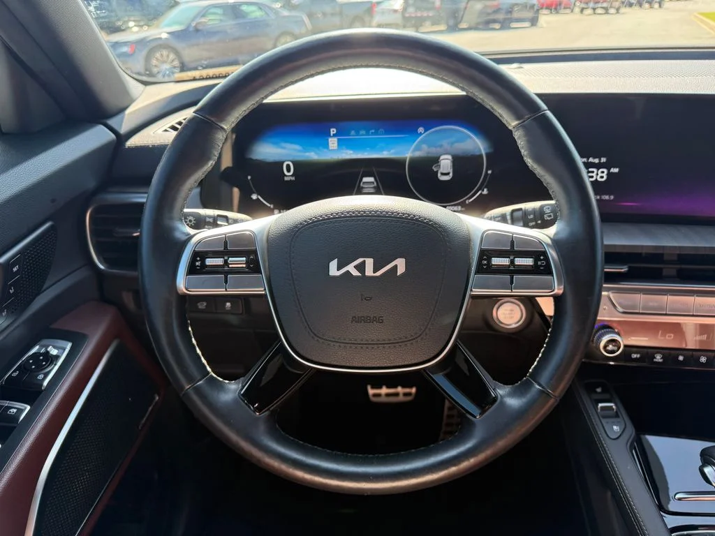 Used 2024 White Kia SX image 9
