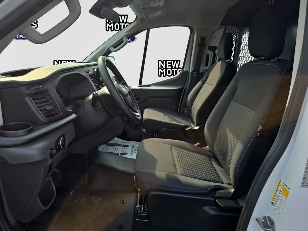 Used 2024 Oxford White Ford Base image 7