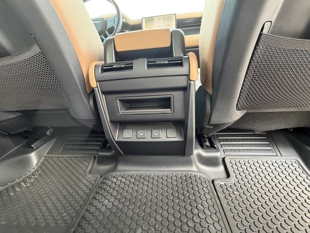 Certified Used 2025 Fuji White Land Rover S image 17