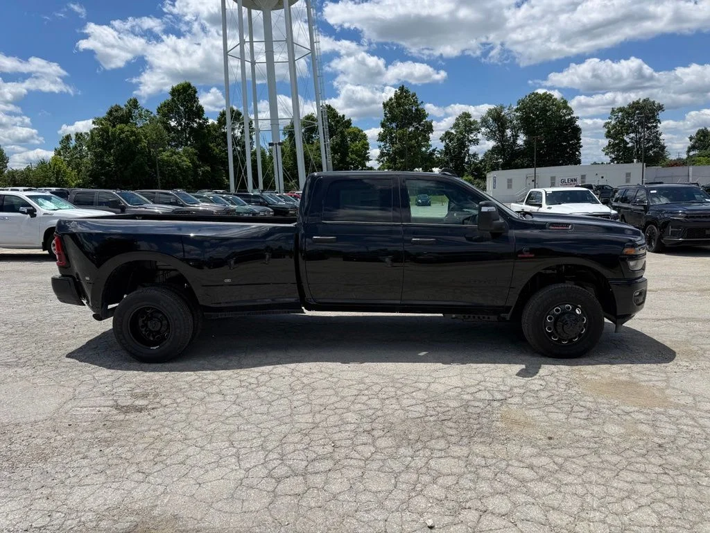 New 2026 Diamond Black Crystal Pearlcoat RAM Big Horn image 5
