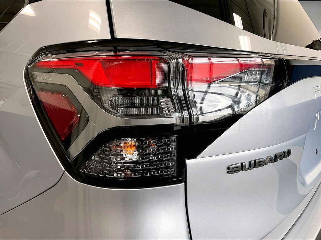 Used 2025 Ice Silver Metallic Subaru Premium image 35