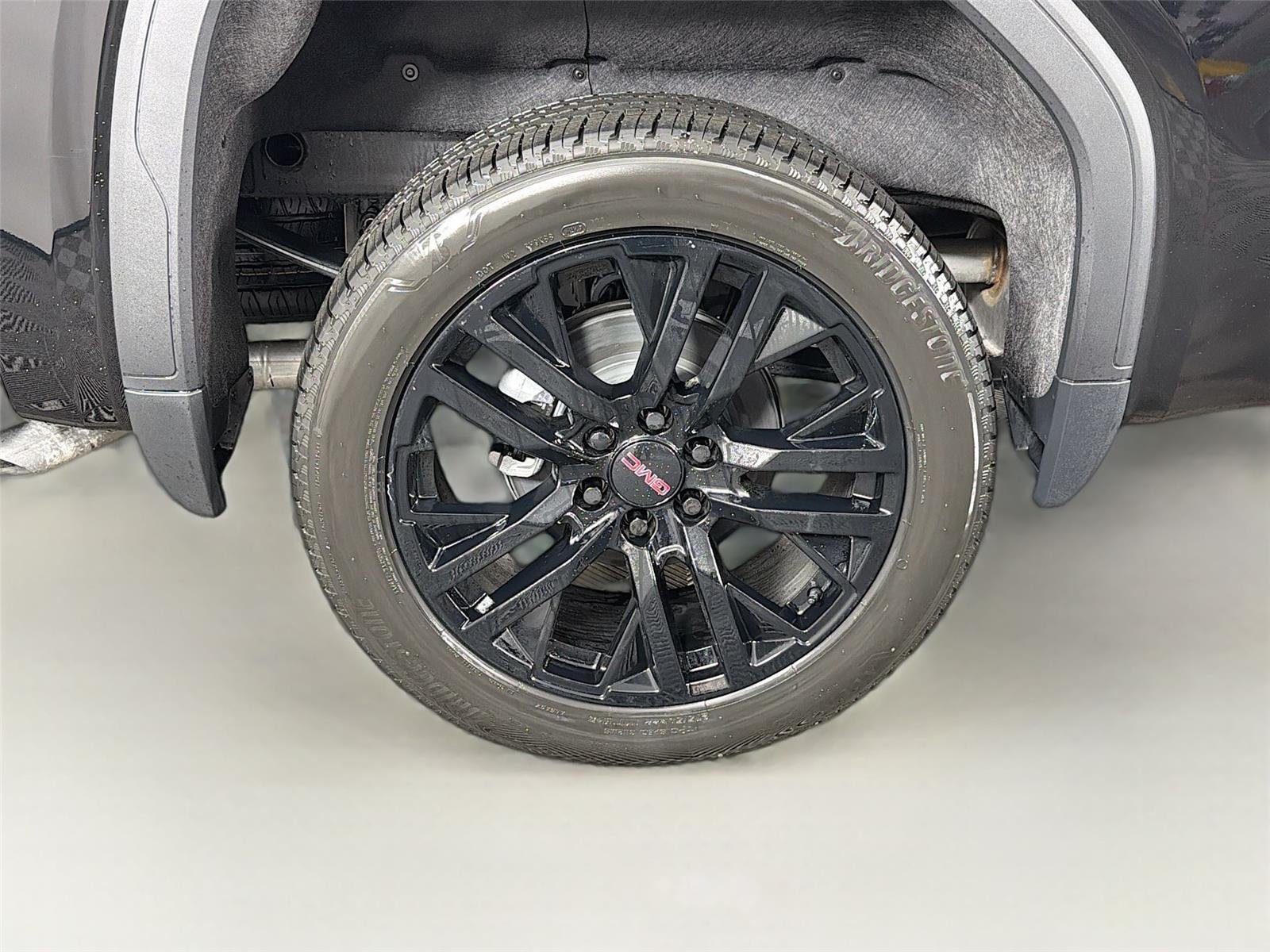 New 2026 Onyx Black GMC Elevation image 35