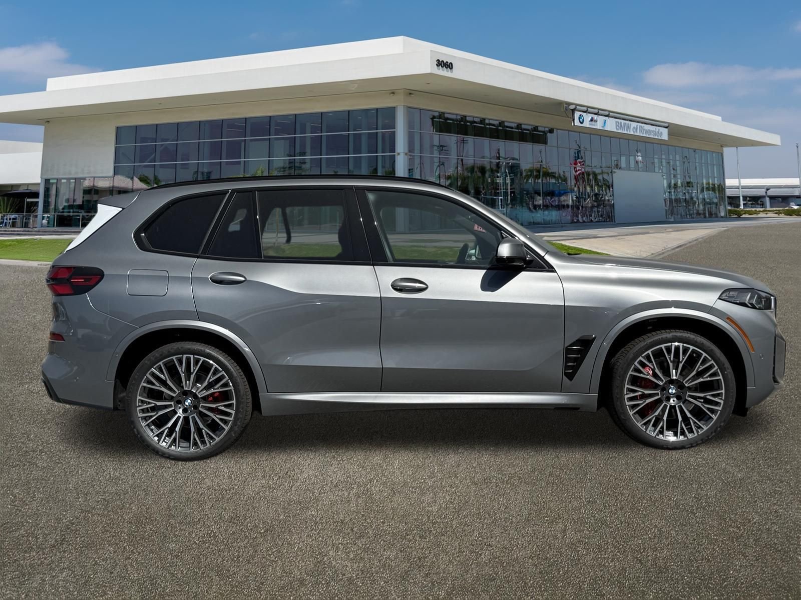New 2026 Skyscraper Grey Metallic BMW sDrive40i image 12