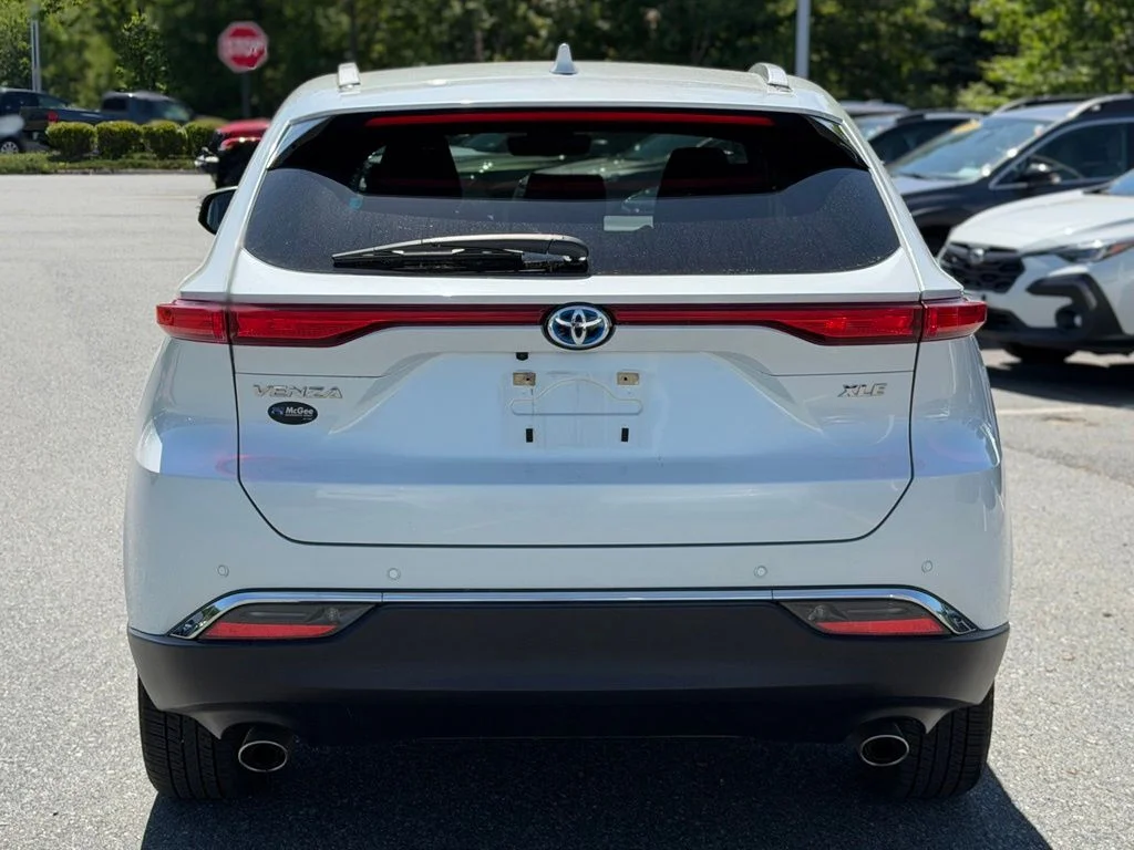 Used 2024 Beige Toyota XLE image 4