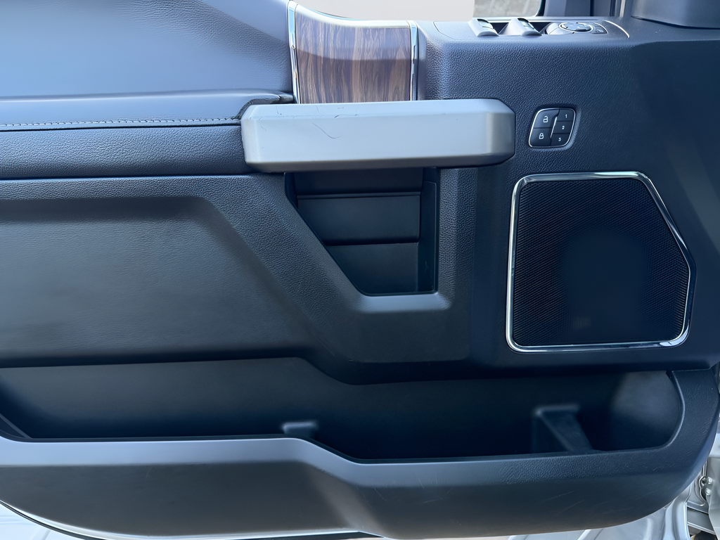 Used 2019 Silver Ford Lariat image 9